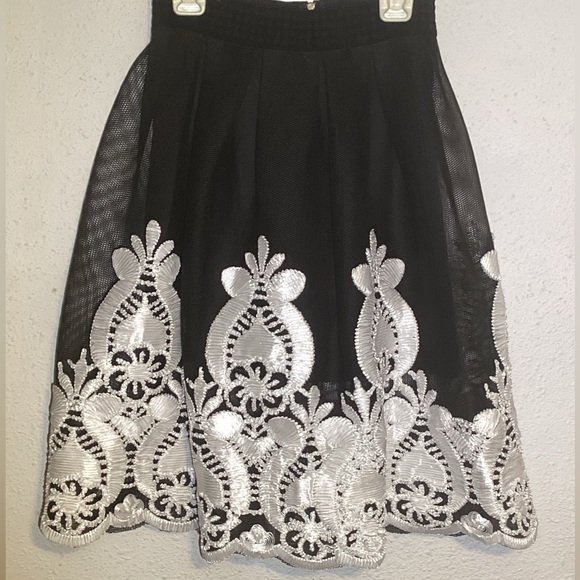 AKIRA Dresses & Skirts - Small akira skirt